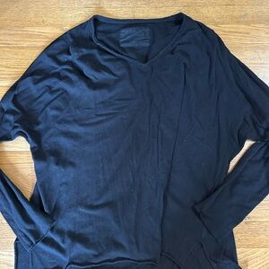 Frank & Eileen Black V-Neck Long Sleeve Top